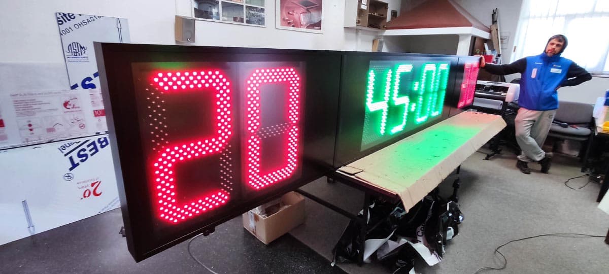 Semafor s prikazom vremena u fazi sastavljanja u proizvodnom pogonu